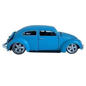 Maisto 1:24 VW Beetle Diecast Custom Blue Volkswagen Model Car w/ Opening Part